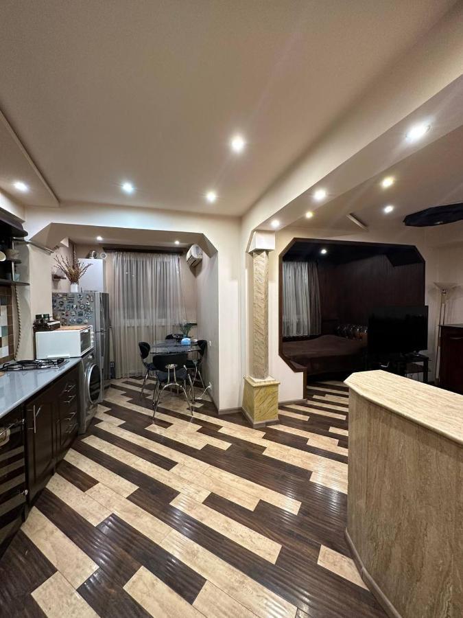 Studio Apartment Little Center, Heart Of Yerevan Exterior photo